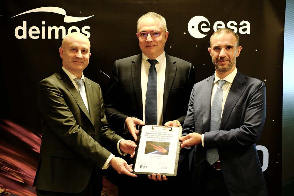 Deimos_and_ESA_sign_contract_to_start_Draco_satellite_development_article.jpg